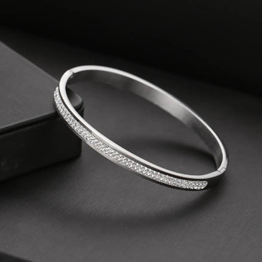 Wholesale Lady Circle Stainless Steel Zircon Bangle