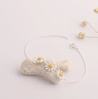 Wholesale Lady Modern Style Sweet Daisy Copper Plating Silver Plated Bracelets