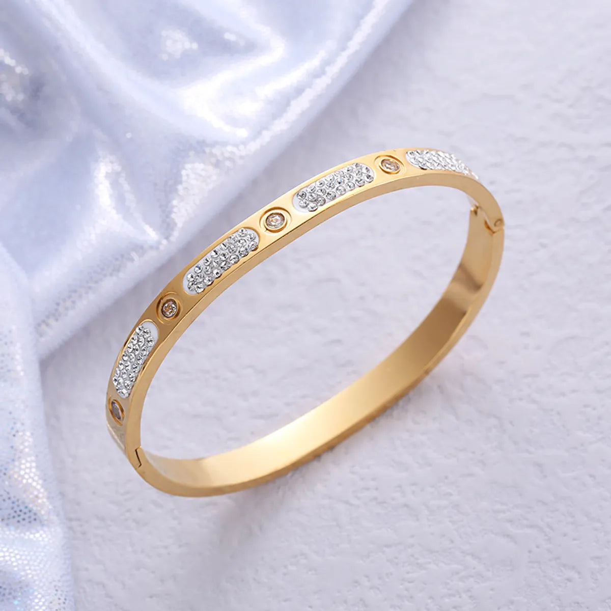 Wholesale Lady Solid Color Stainless Steel 18k Gold Plated Zircon Bangle