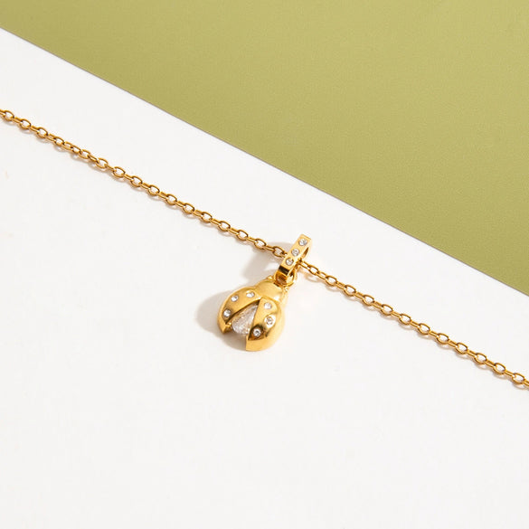 Wholesale Ladybug And Cross Pendant Necklace Electroplated 18K Gold Stainless Steel Fine Jewelry For Women