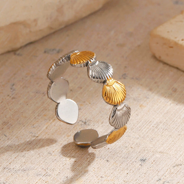 Wholesale Lady's Stainless Steel And Shell Geometric Ring With Electroplating