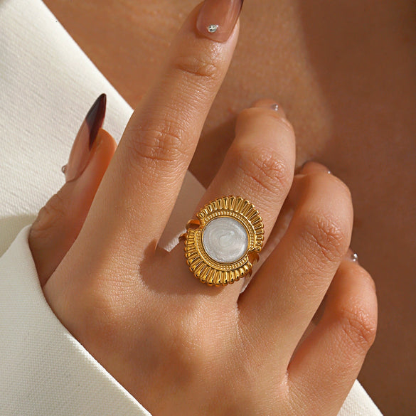 Wholesale Lady's Stainless Steel Geometric Round Ring With Retro Oil Dropping Design And Electroplating Process