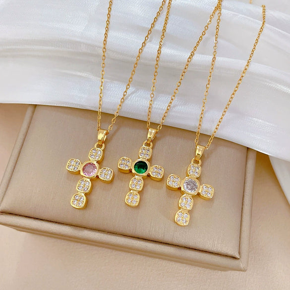 Wholesale Light Luxury Elegant Geometric Diamond Pendant Necklace For Women And Men Copper Pendant Stainless Steel Chain