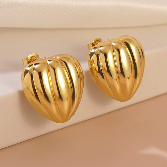 Wholesale Light Luxury Geometric Heart Shape Stamped Stainless Steel Earrings For Women