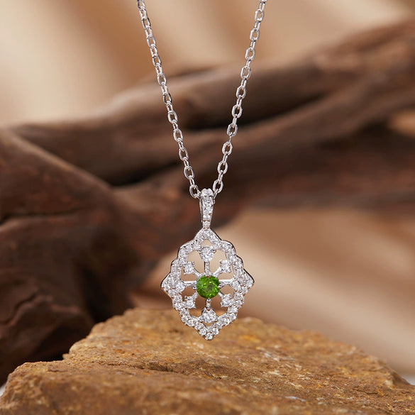 Wholesale Light Luxury Geometric Silver Pendant Necklace With Natural Gemstones