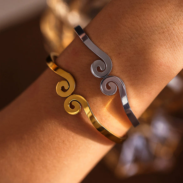 Wholesale Light Luxury Geometric Stainless Steel Electroplated 18K Gold Bracelet