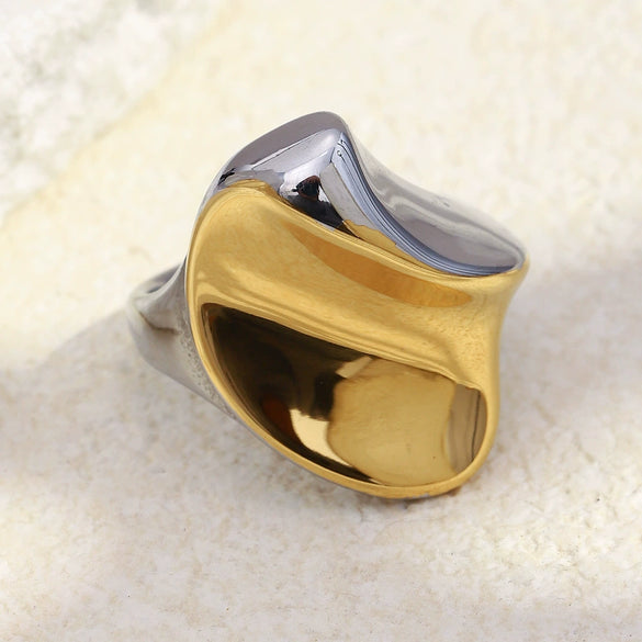 Wholesale Light Luxury Geometric Stainless Steel 18K Gold Plated Twisted Stereo Ring For Women