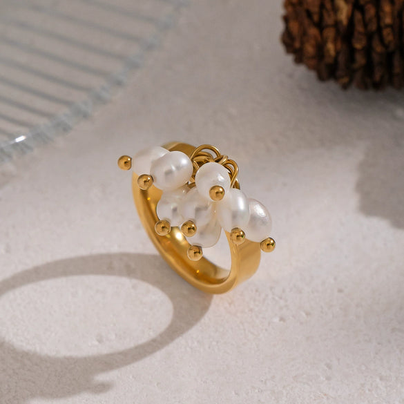 Wholesale Light Luxury Geometric Stainless Steel Pvd Furnace Vacuum Real Gold Plated Tassel Ring For Women