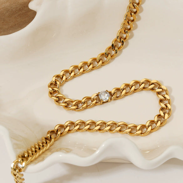 Wholesale Light Luxury High Grade Inlaid Zircon Clavicle Chain For Women Stainless Steel Geometric Pattern Electroplating Treatment Hip Hop Simple Design
