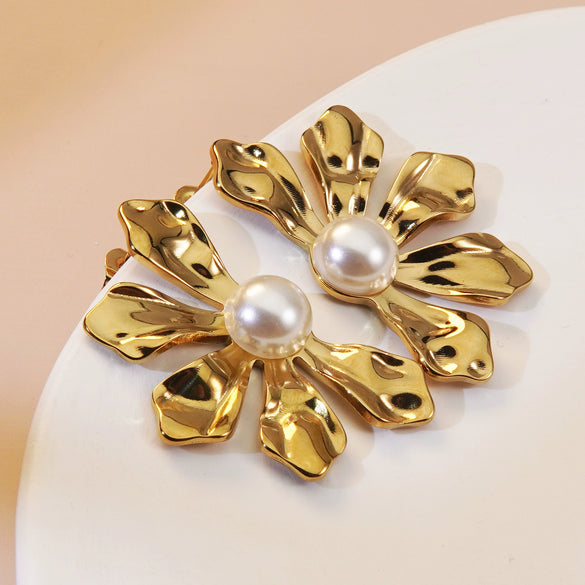 Wholesale Light Luxury Highend Flower Geometric Design Earrings Titanium Steel Jewelry Electroplating