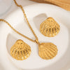 Wholesale Light Luxury Ins Style Beach Shell Stainless Steel Jewelry Set With Pendant Necklace And Earrings Pvd Furnace Vacuum Real Gold Plated