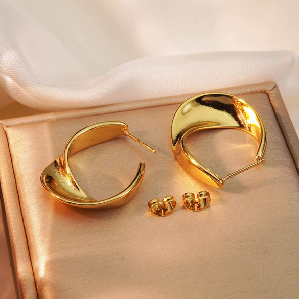 Wholesale Light Luxury 18K Gold Plated Geometric Stainless Steel Earrings For Women