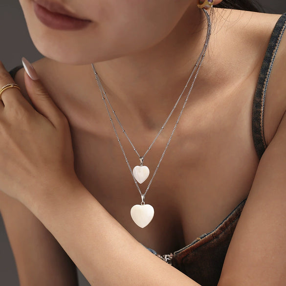 Wholesale Light Luxury Love Heart Shell Pendant Necklace Stainless Steel 18K Gold Plated