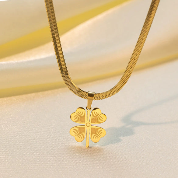 Wholesale Light Luxury Plants Flowers Fourleaf Clover Titanium Steel Electroplated Snake Bone Chain Necklace For Women