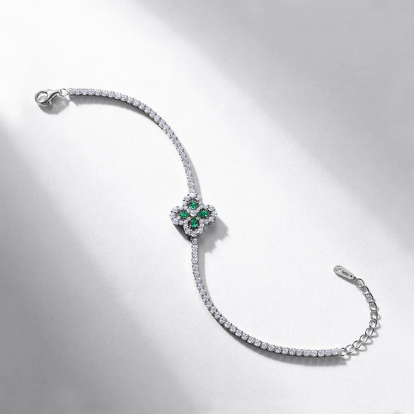 Wholesale Light Luxury Retro Fourleaf Clover Petal Bracelet S925 Silver Inlay Cultivation Emerald Geometric Design Women's