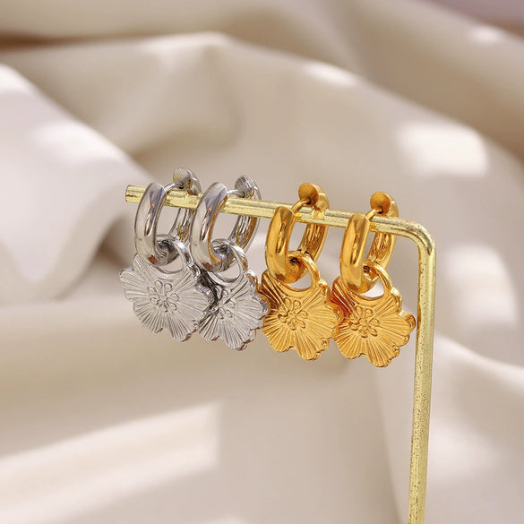 Wholesale Light Luxury Retro Geometric Flower Stainless Steel Electroplated Earrings For Women