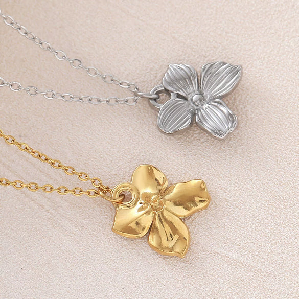 Wholesale Light Luxury Stainless Steel Flower Pendant Necklace With Electroplating O Word Chain For Women
