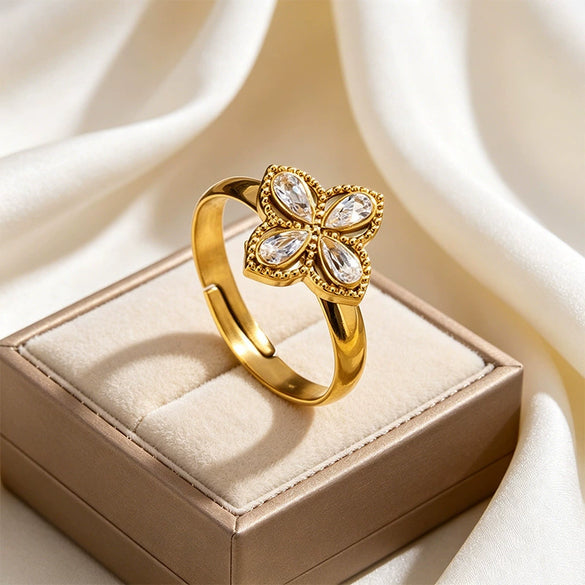 Wholesale Light Luxury Stainless Steel Four Leaf Clover Zircon Jewelry Set For Women With Electroplating