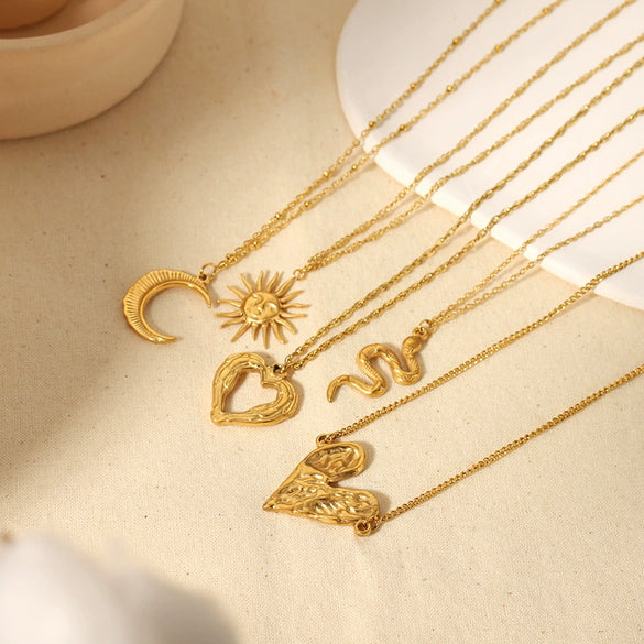 Wholesale Light Luxury Stainless Steel Love Snakeshaped Clavicle Necklace With Heart And Star Patterns For Women Electroplated
