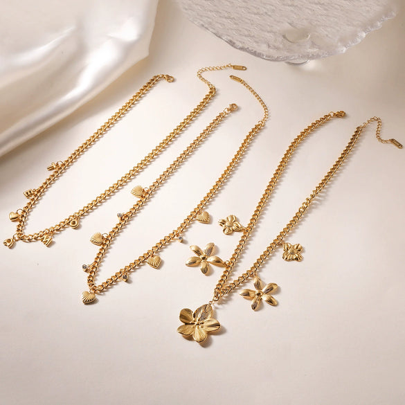 Wholesale Light Luxury Stainless Steel Necklace With 18K Gold Plated Geometric Flower Pendant Exaggerated Personality Style