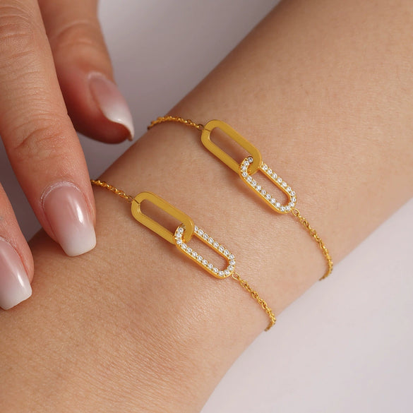 Wholesale Light Luxury Stainless Steel Zircon Square Interlocking Pendant Multilayer Clavicle Chain And Bracelet Set With Electroplating For Women