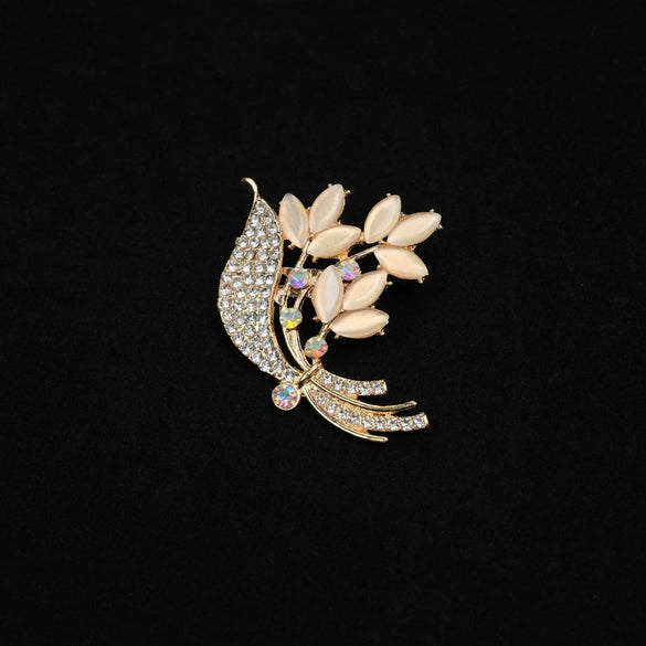 Wholesale Light Luxury Style Alloy Flower Brooch For Women With Electroplating