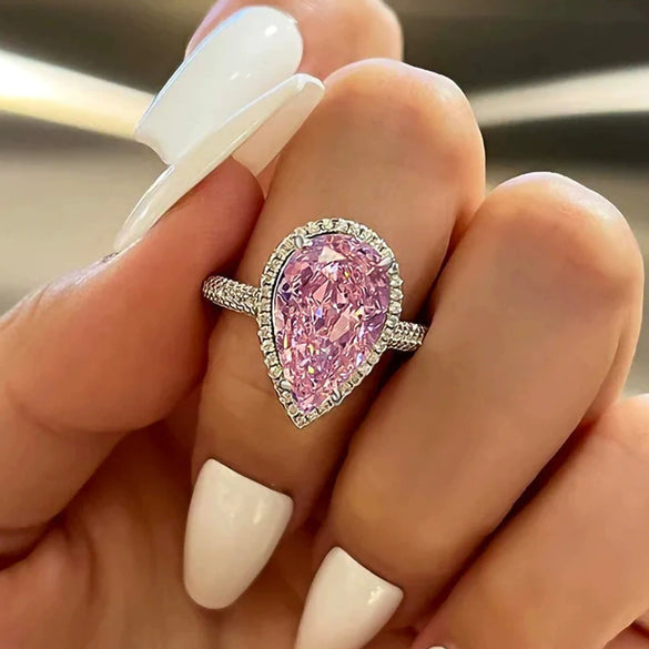 Wholesale Light Luxury Style Copper Ring Inlaid With Zircon In Drop Shape And Geometric Pattern For Ladies