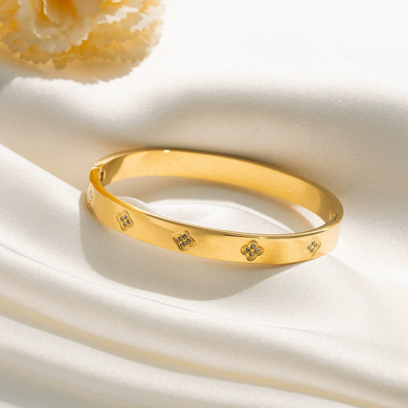 Wholesale Light Luxury Style Diamond Set Four Leaf Clover Titanium Steel Bracelet Jewelry