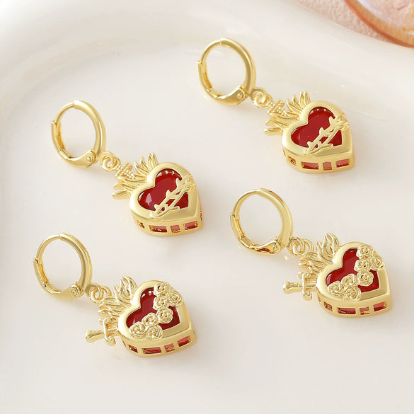Wholesale Light Luxury Style Electroplated Copper Heart Shape Earrings For Women
