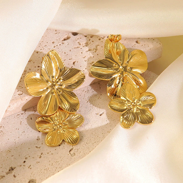 Wholesale Light Luxury Style Electroplated Stainless Steel Flower Petal Earrings For Women