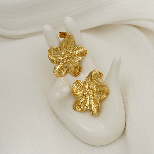 Wholesale Light Luxury Style Electroplated Stainless Steel Flower Stud Earrings For Women