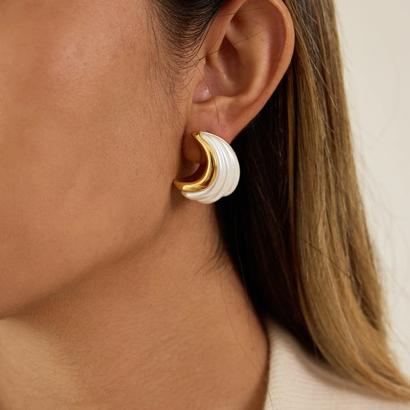 Wholesale Light Luxury Style Geometric Stainless Steel Electroplated Cshaped Resin Pearl Earrings For Women