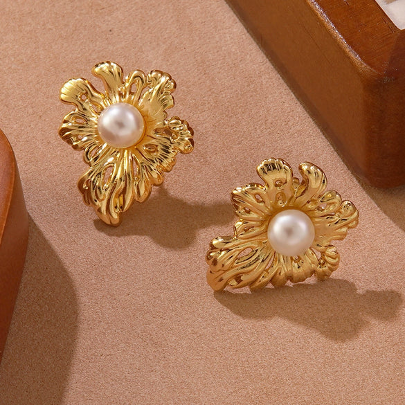 Wholesale Light Luxury Style Geometric Stamped Stainless Steel Pearl Flower Earrings For Women