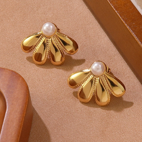 Wholesale Light Luxury Style Geometric Stamped Stainless Steel Pearl Flower Earrings For Women