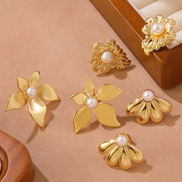 Wholesale Light Luxury Style Geometric Stamped Stainless Steel Pearl Flower Earrings For Women