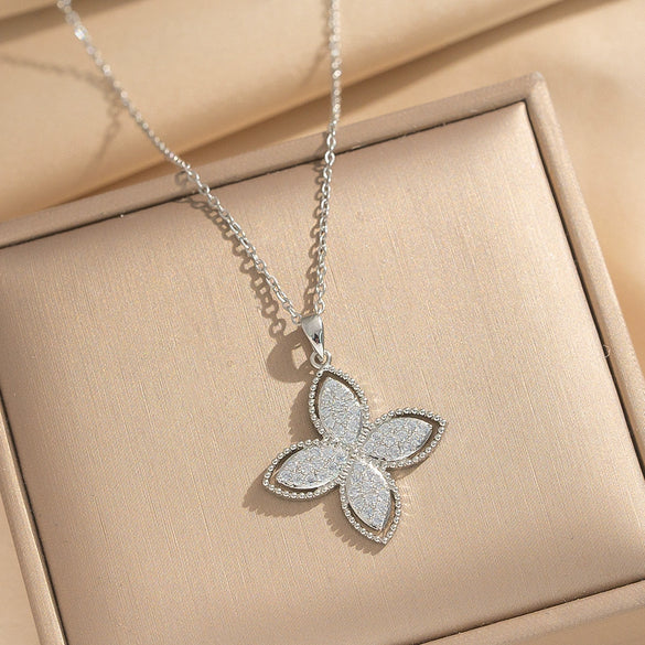Wholesale Light Luxury Style Geometric Wave Pattern 18K Gold Plated Copper Pendant O Word Chain Necklace For Women