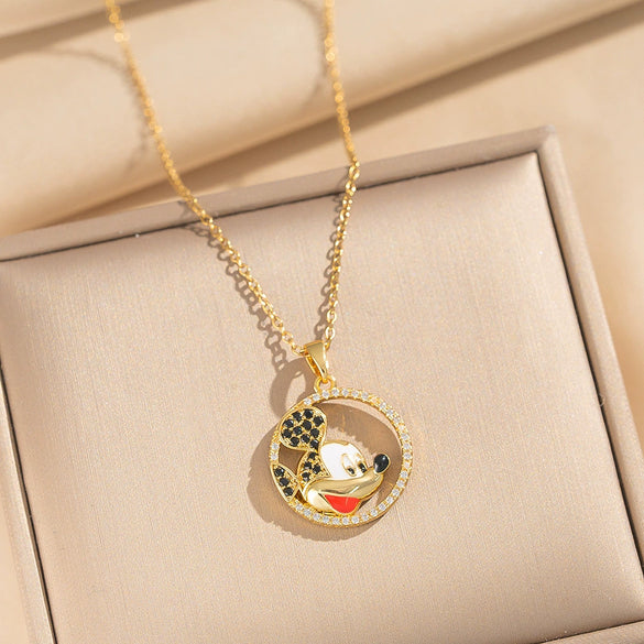 Wholesale Light Luxury Style Geometric Wave Pattern 18K Gold Plated Copper Pendant O Word Chain Necklace For Women