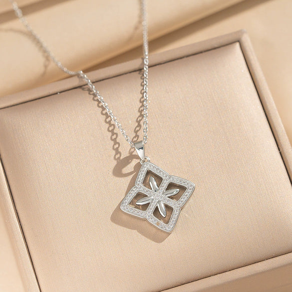 Wholesale Light Luxury Style Geometric Wave Pattern 18K Gold Plated Copper Pendant O Word Chain Necklace For Women