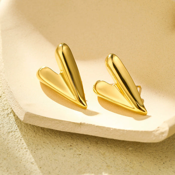 Wholesale Light Luxury Style Heart Shape Stainless Steel Electroplated Women's Earrings
