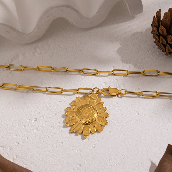 Wholesale Light Luxury Style 18K Real Gold Plated Sunflower Pendant Necklace With Paper Clip Chain For Women