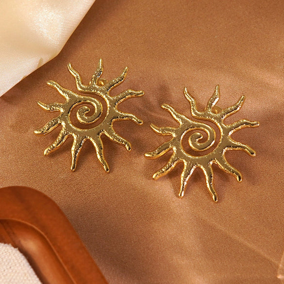 Wholesale Light Luxury Style Stainless Steel Electroplated Sun And Stars Moon Clouds Universe Pattern Hollow Necklace Earrings Set For Women