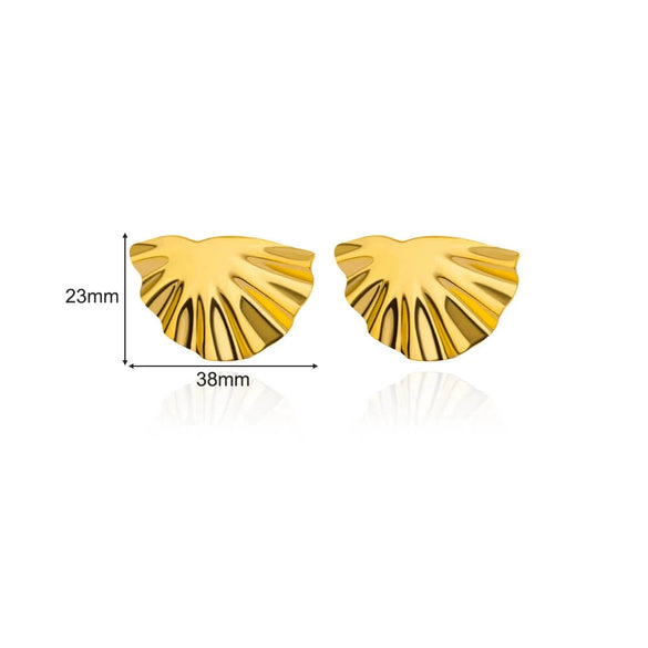 Wholesale Light Luxury Style Stainless Steel Shell Imitation Pearl Earrings For Women With Electroplating