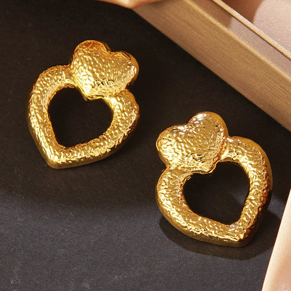 Wholesale Light Luxury Style Stainless Steel Stamped Heart Shape Earrings For Women