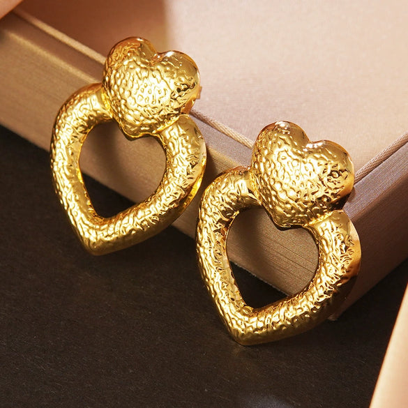 Wholesale Light Luxury Style Stainless Steel Stamped Heart Shape Earrings For Women