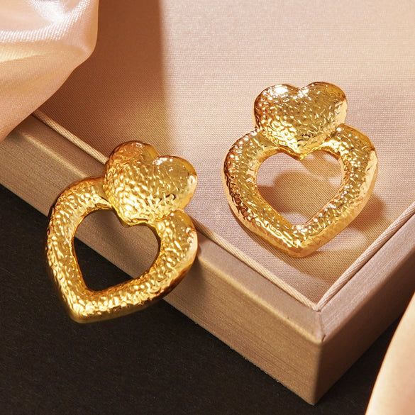 Wholesale Light Luxury Style Stainless Steel Stamped Heart Shape Earrings For Women