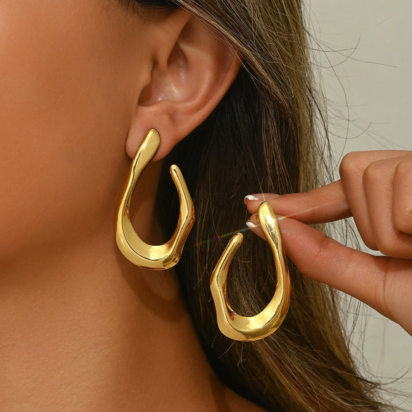 Wholesale Light Luxury Style Stamping Stainless Steel Geometric Ushaped Asymmetrical Earrings For Women
