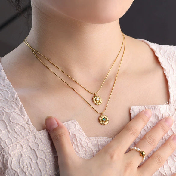 Wholesale Light Luxury Titanium Steel Flower Diamond Necklace For Women
