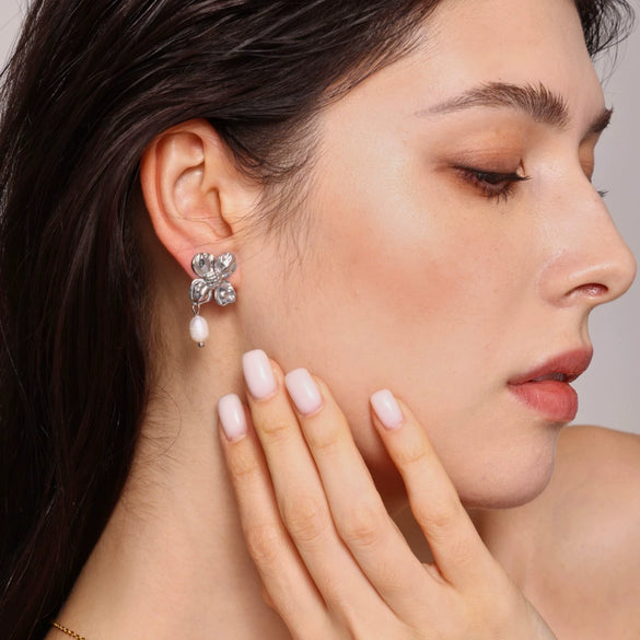 Wholesale Light Luxury 316L Stainless Steel Freshwater Pearl Flower Earrings With Pleated Petal Tassel And Geometric Design