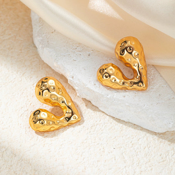 Wholesale Light Luxury Titanium Steel Heart Shape Electroplated Earrings