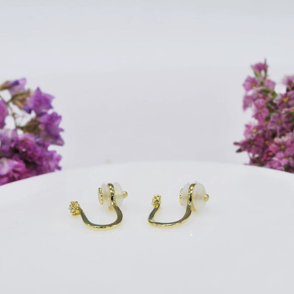 Wholesale Light Nonpierced Geometric Earrings Made Of S925 Sterling Silver With Inlaid Zircon For Women